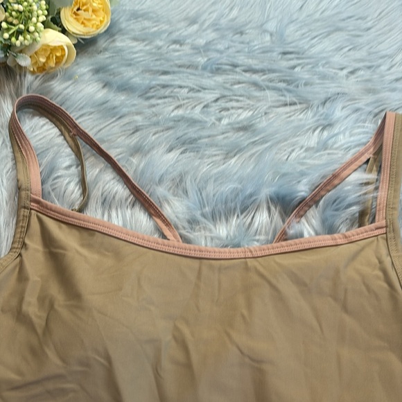 NYLORA Riley Cropped Active Tank in Sage sz L - Picture 4 of 11